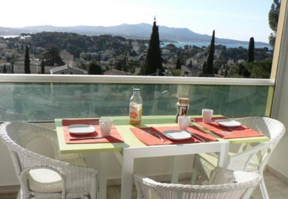 Hauts De Portissol 50 M2 Terrasse 12 M2 Vue Mer Sanary-sur-Mer Esterno foto